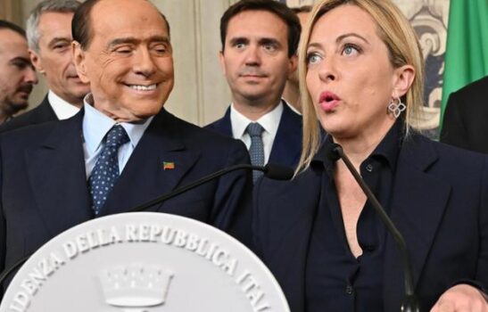 Giorgia Meloni és Berlusconi